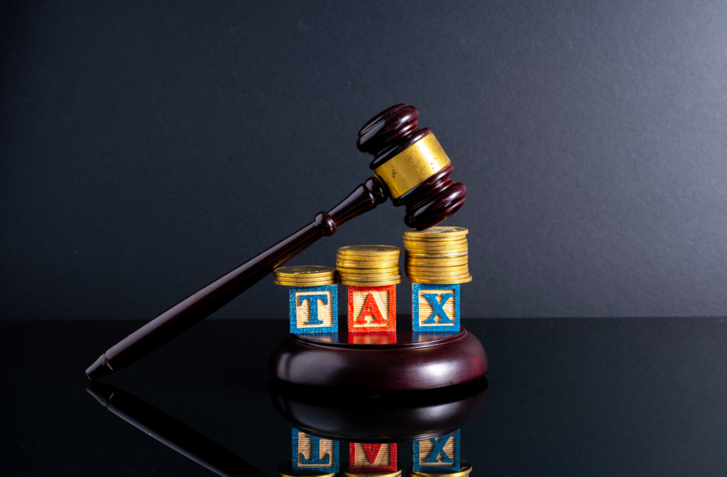 How to pay yourself while paying the least amount of tax (Part 1)